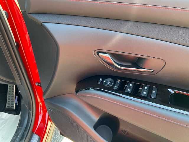 Hyundai TUCSON 1.6 T-GDi N Line S SUV 5dr Petrol Manual Euro 6 (s/s) (160 ps) Engine Red