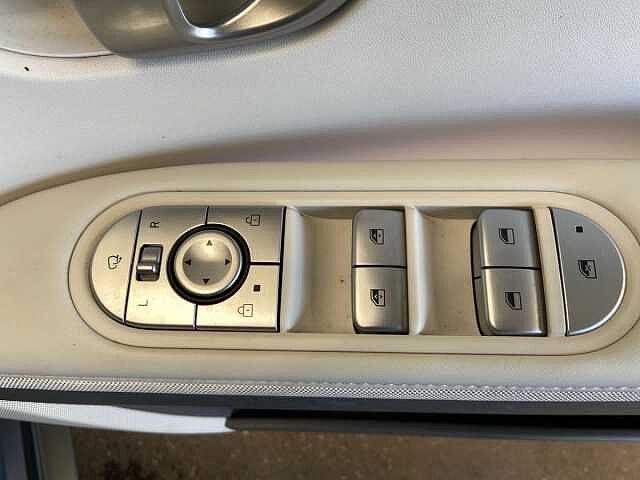 Hyundai IONIQ 5 73kWh Ultimate Hatchback 5dr Electric Auto (217 ps) Lucid Blue