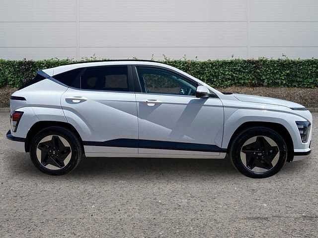 Hyundai KONA 65.4kWh Advance SUV 5dr Electric Auto (218 ps) Serenity White