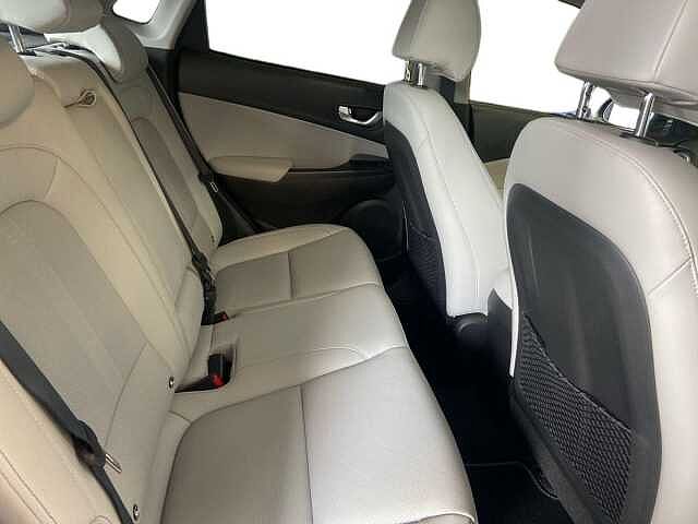 Hyundai Kona 64kWh Ultimate SUV 5dr Electric Auto (10.5kW Charger) (204 ps)