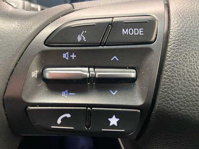 Hyundai Kona 64kWh Ultimate SUV 5dr Electric Auto (10.5kW Charger) (204 ps)