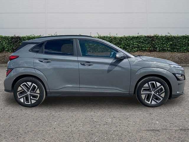 Hyundai Kona 64kWh Ultimate SUV 5dr Electric Auto (10.5kW Charger) (204 ps)
