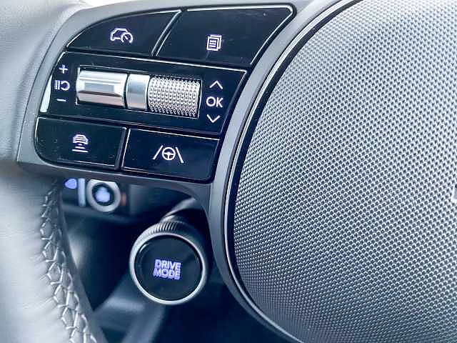 Hyundai IONIQ 6 E (228ps) Premium 77kWh (Single Motor) RWD