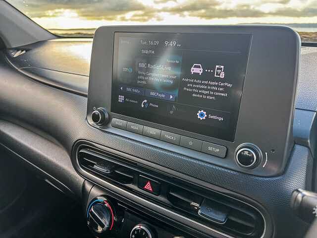 Hyundai KONA 1.0 TGDi 48V MHEV SE Connect 5dr White