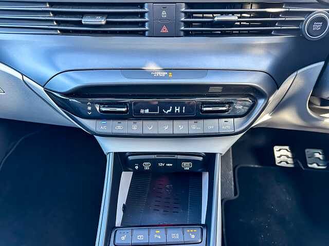 Hyundai BAYON 1.0 TGDi Ultimate 5dr DCT White