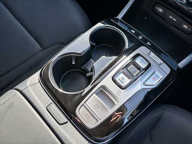 Hyundai TUCSON 1.6 TGDi Hybrid 230 SE Connect 5dr 2WD Auto White