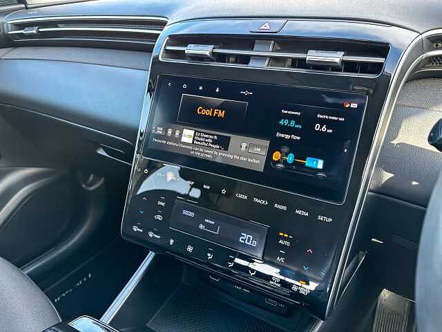 Hyundai TUCSON 1.6 TGDi Hybrid 230 SE Connect 5dr 2WD Auto White