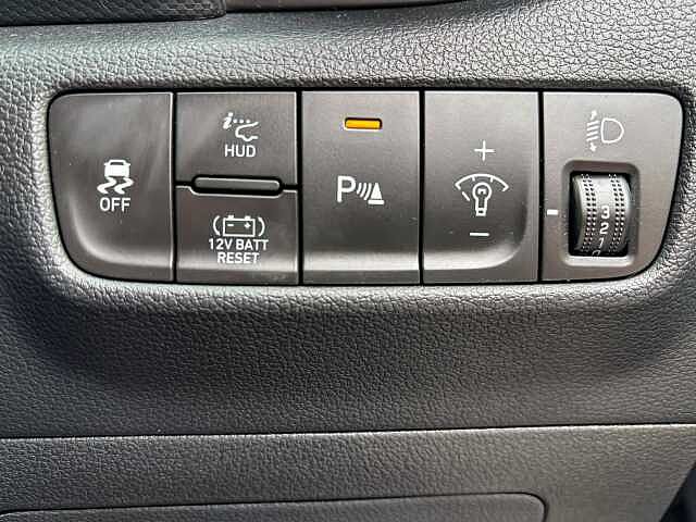 Hyundai KONA 1.6 GDi Hybrid Ultimate 5dr DCT Grey