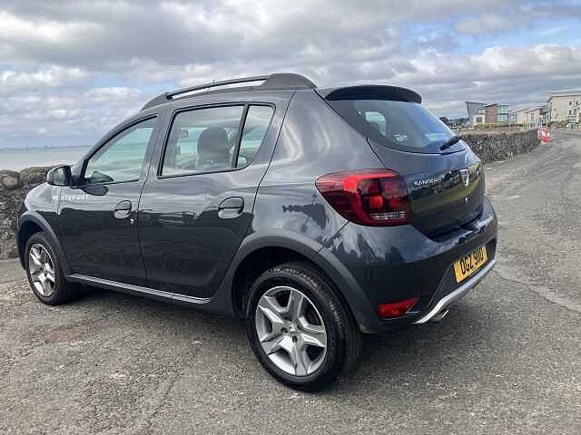 Dacia Sandero Stepway 0.9 TCe Essential 5dr