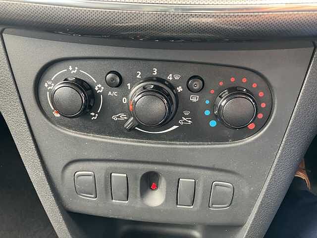 Dacia Sandero Stepway 0.9 TCe Essential 5dr