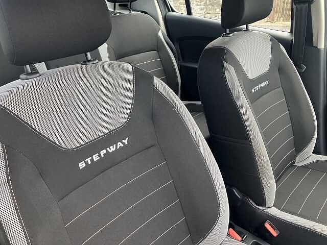 Dacia Sandero Stepway 0.9 TCe Essential 5dr