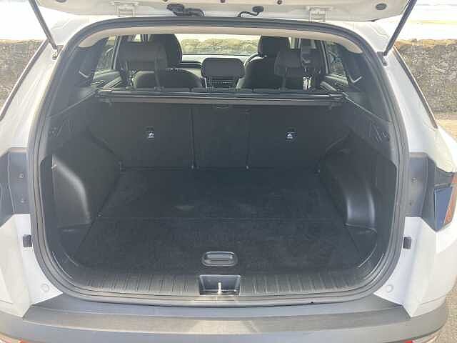 Hyundai TUCSON 1.6 TGDi 48V MHD Premium 5dr 2WD White