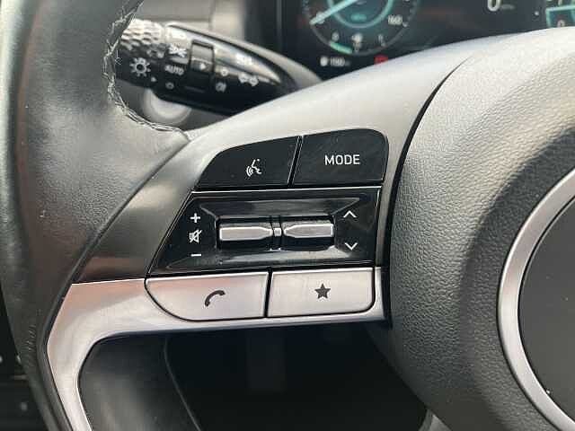 Hyundai TUCSON 1.6 TGDi 48V MHD Premium 5dr 2WD White