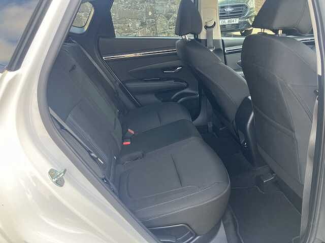 Hyundai TUCSON 1.6 TGDi 48V MHD Premium 5dr 2WD White