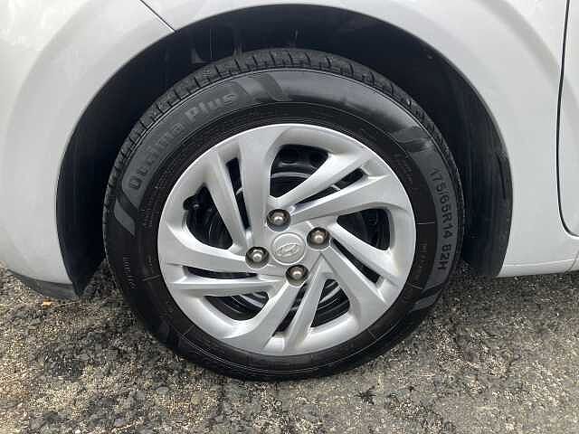 Hyundai I10 1.0 MPi SE 5dr Silver