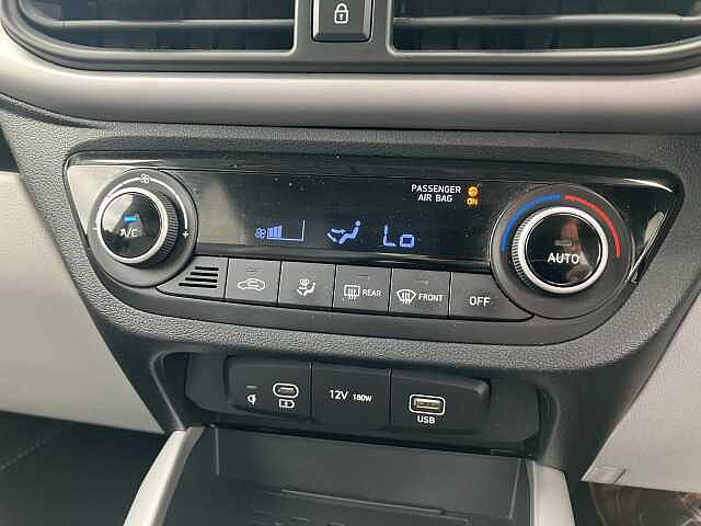 Hyundai i10 1.0 MPi Premium 5dr