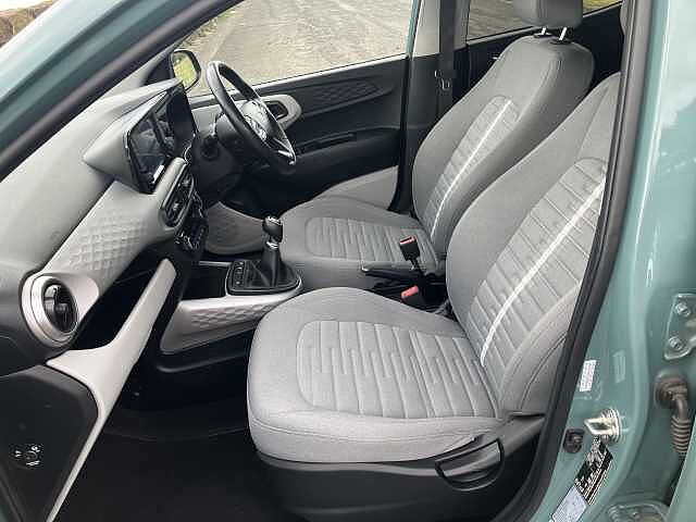 Hyundai i10 1.0 MPi Premium 5dr