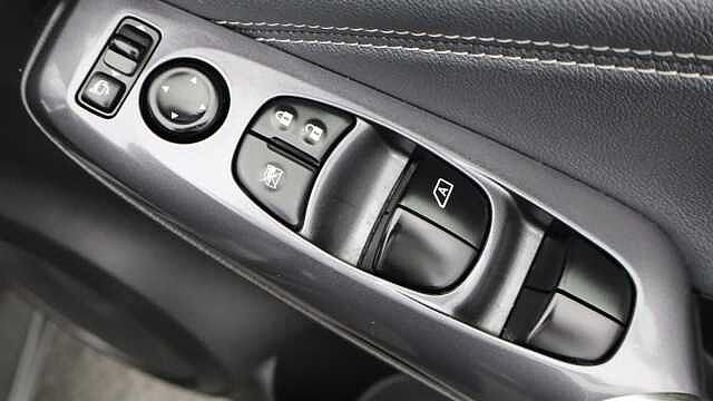 Nissan Juke 1.0 DIG-T N-Connecta SUV 5dr Petrol Manual Euro 6 (s/s) (114 ps)