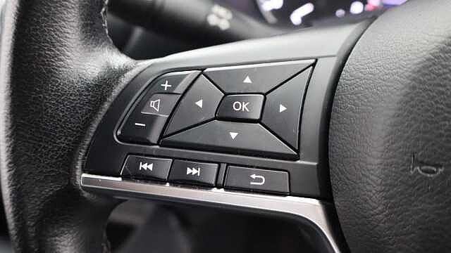 Nissan Juke 1.0 DIG-T N-Connecta SUV 5dr Petrol Manual Euro 6 (s/s) (114 ps)