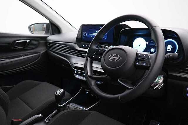 Hyundai TUCSON 1.6 h T-GDi Premium SUV 5dr Petrol Hybrid Auto Euro 6 (s/s) (230 ps)