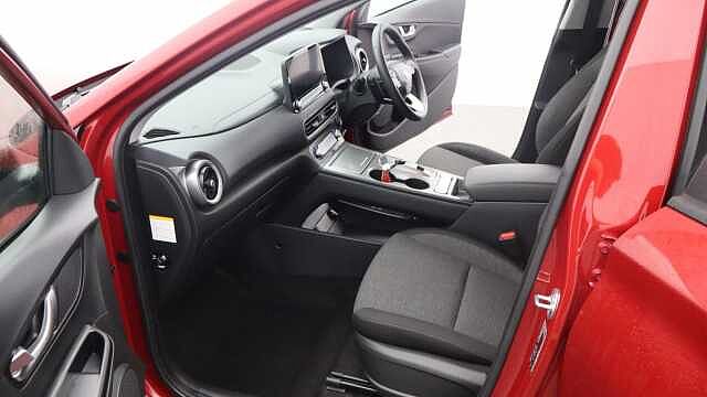 Hyundai KONA 64kWh Premium SUV 5dr Electric Auto (10.5kW Charger) (204 ps)