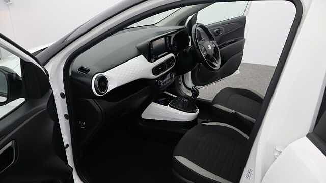 Hyundai i10 1.2 Premium Hatchback 5dr Petrol Auto Euro 6 (s/s) (84 ps)