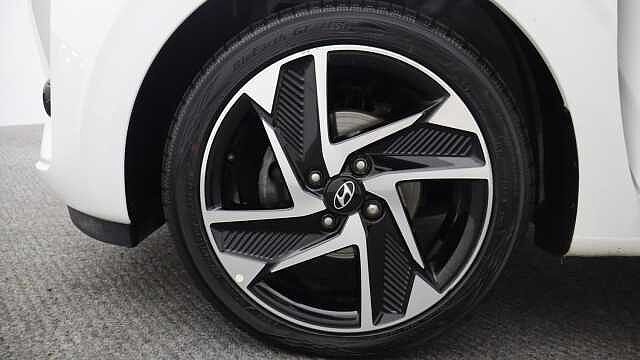 Hyundai i10 1.2 Premium Hatchback 5dr Petrol Auto Euro 6 (s/s) (84 ps)