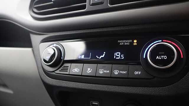 Hyundai i10 1.0 Premium Hatchback 5dr Petrol Manual Euro 6 (s/s) (67 ps)