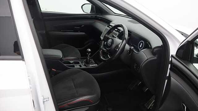 Hyundai TUCSON 1.6 T-GDi N Line SUV 5dr Petrol Manual Euro 6 (s/s) (150 ps) White