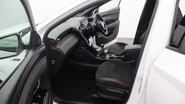 Hyundai TUCSON 1.6 T-GDi N Line SUV 5dr Petrol Manual Euro 6 (s/s) (150 ps) White