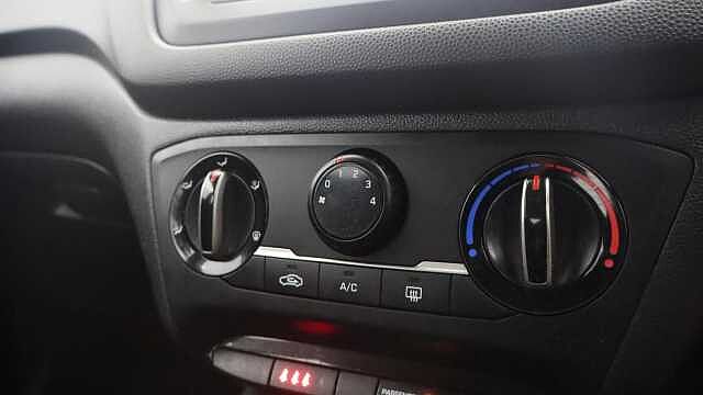 Hyundai I20 1.2 SE Launch Edition Hatchback 5dr Petrol Manual Euro 6 (s/s) (84 ps) Grey