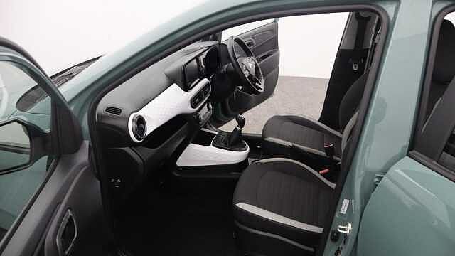 Hyundai I10 1.0 Premium Hatchback 67 Green