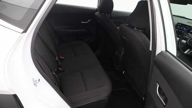 Hyundai KONA 1.6 T-GDi Advance SUV 5dr Petrol DCT Euro 6 (s/s) (138 ps) White