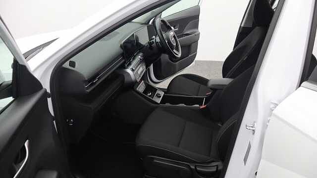 Hyundai KONA 1.6 T-GDi Advance SUV 5dr Petrol DCT Euro 6 (s/s) (138 ps) White