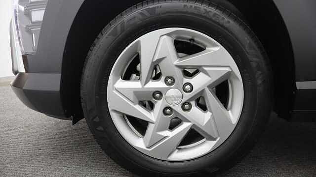 Hyundai KONA 1.6 T-GDi Advance SUV 5dr Petrol DCT Euro 6 (s/s) (138 ps) White