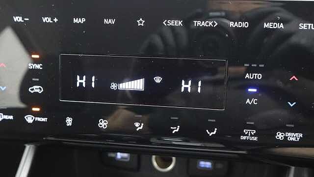 Hyundai TUCSON 1.6 h T-GDi SE Connect SUV 5dr Petrol Hybrid Auto Euro 6 (s/s) (230 ps) Silver