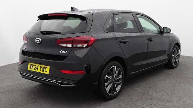 Hyundai i30 1.0 T-GDi MHEV Premium Hatchback 5dr Petrol Hybrid DCT Euro 6 (s/s) (120 ps)