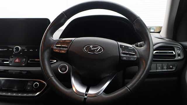 Hyundai i30 1.0 T-GDi MHEV Premium Hatchback 5dr Petrol Hybrid DCT Euro 6 (s/s) (120 ps)