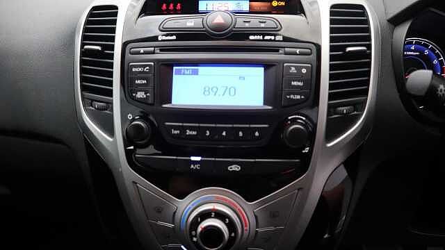 Hyundai IX20 1.6 SE Hatchback 5dr Petrol Auto Euro 6 (125 ps) Silver