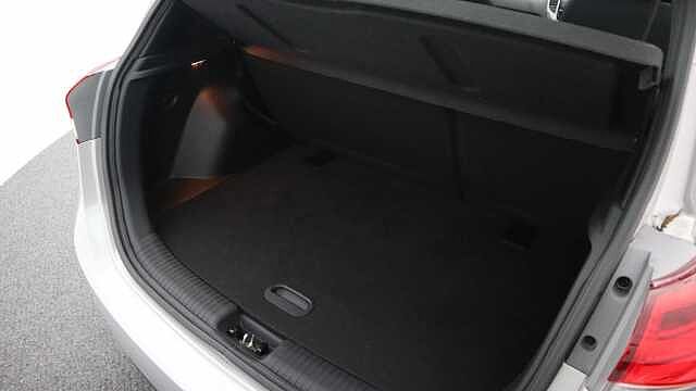 Hyundai IX20 1.6 SE Hatchback 5dr Petrol Auto Euro 6 (125 ps) Silver