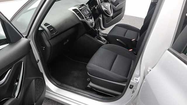 Hyundai IX20 1.6 SE Hatchback 5dr Petrol Auto Euro 6 (125 ps) Silver