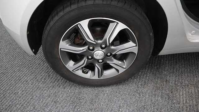 Hyundai IX20 1.6 SE Hatchback 5dr Petrol Auto Euro 6 (125 ps) Silver