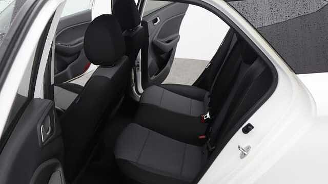 Hyundai I20 1.2 Play Hatchback 5dr Petrol Manual Euro 6 (s/s) (84 ps) White