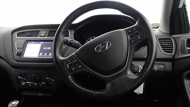 Hyundai I20 1.2 Play Hatchback 5dr Petrol Manual Euro 6 (s/s) (84 ps) White