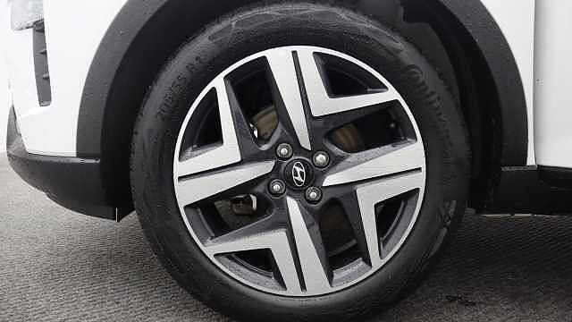 Hyundai BAYON 1.0 T-GDi MHEV Ultimate SUV 5dr Petrol Hybrid Manual Euro 6 (s/s) (120 ps)