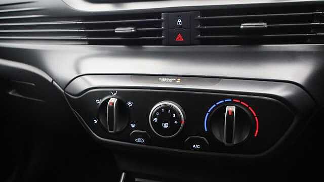 Hyundai BAYON 1.0 T-GDi MHEV SE Connect SUV 5dr Petrol Hybrid Manual Euro 6 (s/s) (100 ps) Grey