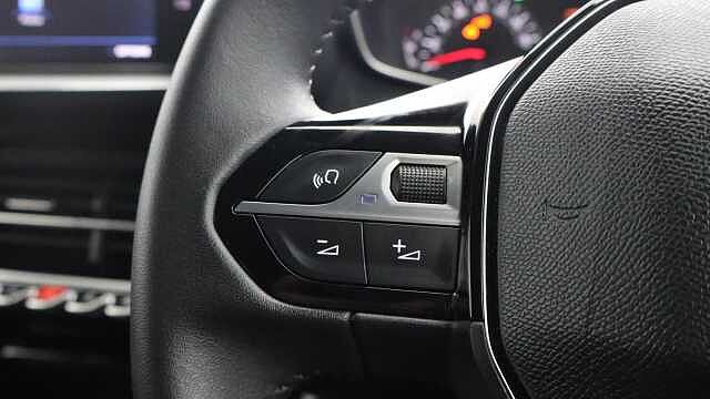 Peugeot 208 1.2 PureTech Active Premium + Hatchback 5dr Petrol Manual Euro 6 (s/s) (100 ps)
