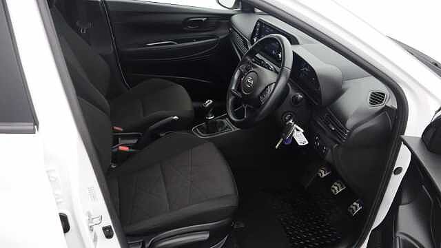 Hyundai BAYON 1.0 T-GDi MHEV SE Connect SUV 5dr Petrol Hybrid Manual Euro 6 (s/s) (100 ps)