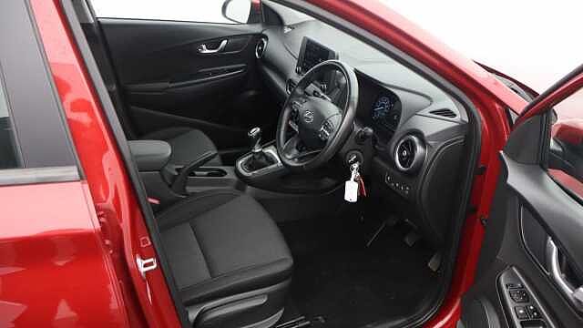 Hyundai KONA SE Connect Red