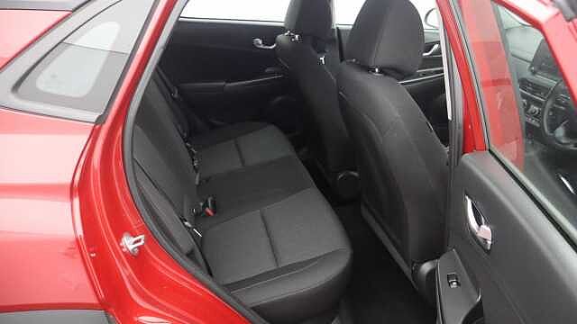 Hyundai KONA SE Connect Red
